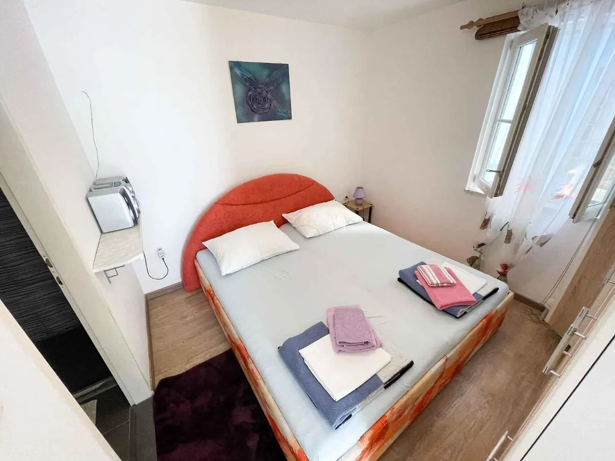 Apartment In Jadranovo 41871